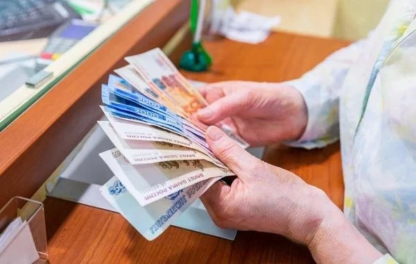 Пенсии работающих пенсионеров будут проиндексированы в январе на 7,3%