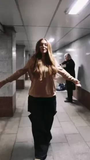 "Ночами ревела под лестницей". Анна Седокова ответила хейтерам в новой песне после гибели Яниса Тиммы