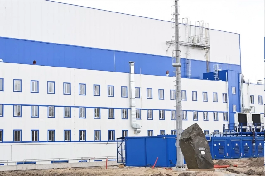 «Ледоколы сойдут со стапеля по графику»: глава Карелии заверил, что пожар на ОССЗ не повлиял на его работу