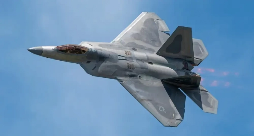 «Президент сбит с толку»: американские эксперты оценили заявление Трампа об истребителе F-55